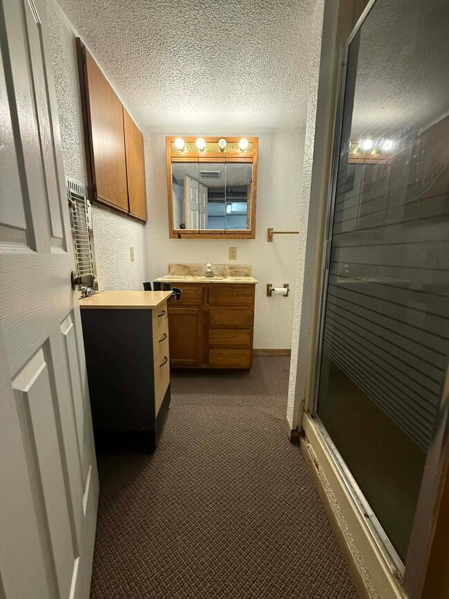 Foto del edificio - 4831 Ridge Rd