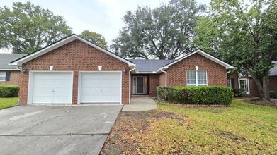 Building Photo - 1308 Starling Rd