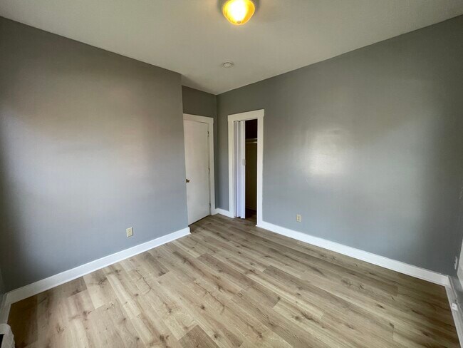 Foto del edificio - 327 Greenwich Ave