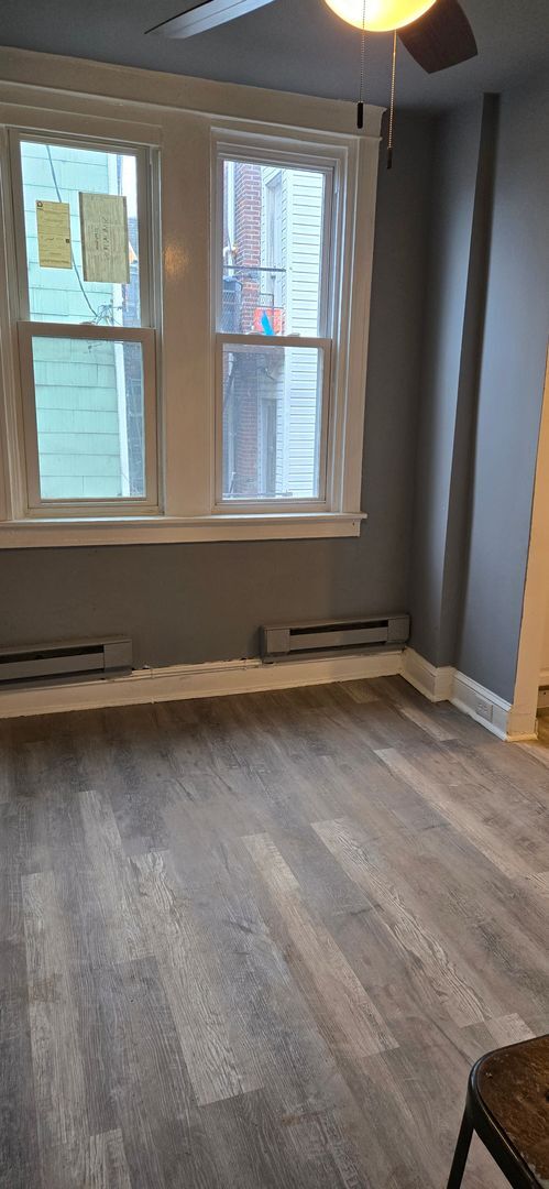 Foto del edificio - 4826 Old York Rd