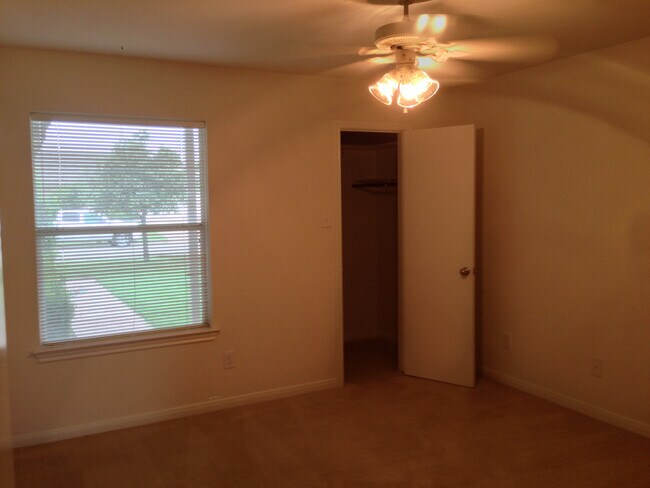 Foto del edificio - 3BR / 2BA Duplex in Hewitt, Texas | Midway ISD *Leasing Special Available*