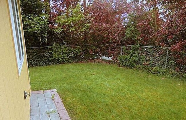 Foto del edificio - PENDING APPLICATION Welcome home to this 4...