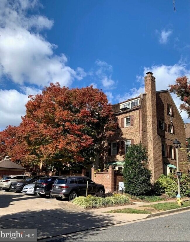 Foto del edificio - 1112 N Taylor St