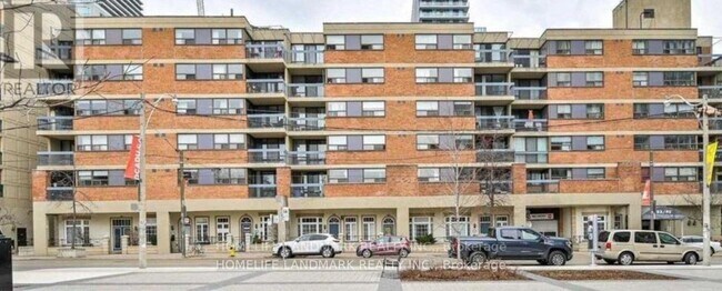 Photo du bâtiment - 53 McCaul St