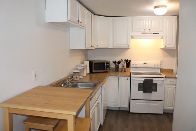 Photo - 44 W 2700 S Apartment