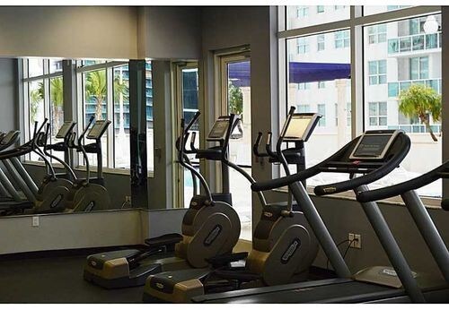 Building Photo - 1200 Brickell Bay Dr