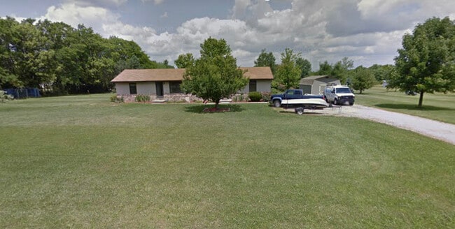 Building Photo - 910 Halpin Rd