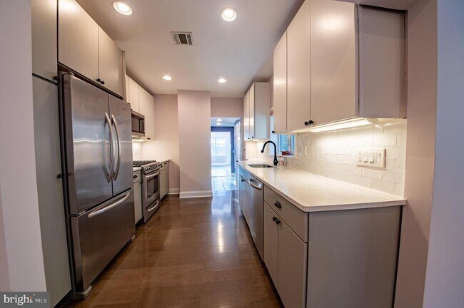 Foto del edificio - 35 Delaware Ave