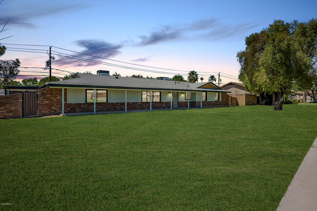 Building Photo - 2730 N 20th Dr