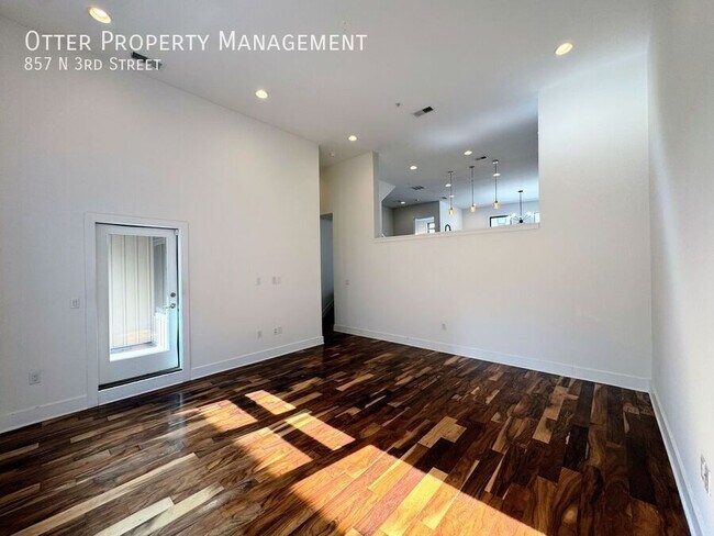 Building Photo - 857 N 3rd St