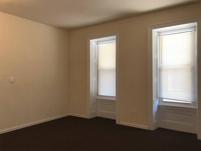 Building Photo - 163 E Herman St