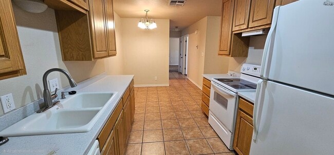 Foto del edificio - 4120 Faith Rd