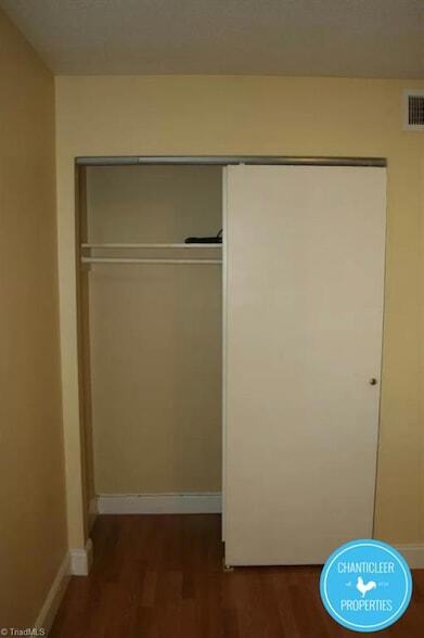 Foto del edificio - 115 Florence St