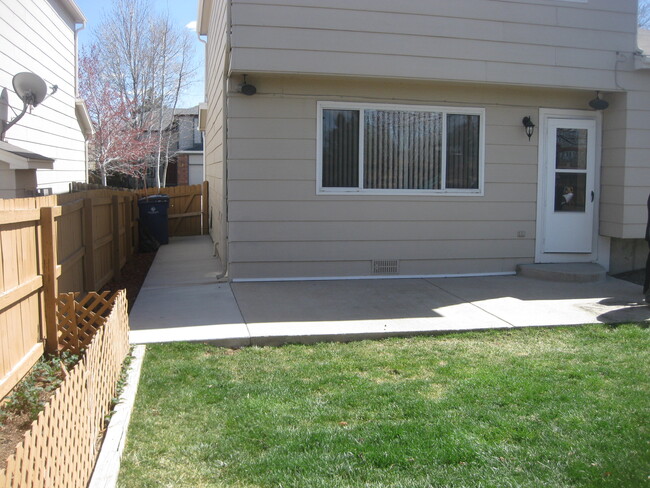 Building Photo - 17611 Hoyt Pl