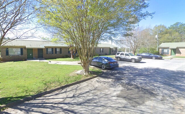 Building Photo - 598 Hartley St