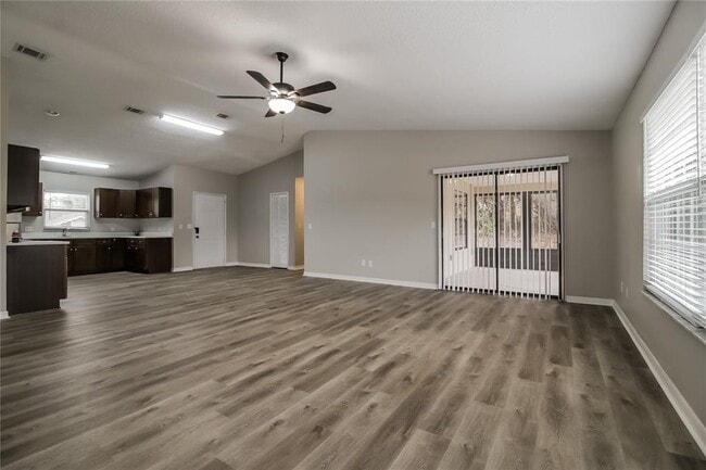 Building Photo - 2298 Greenbrier St