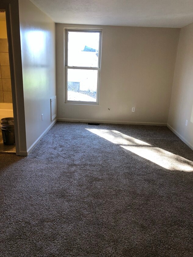 Building Photo - 269 N Gallatin Ave