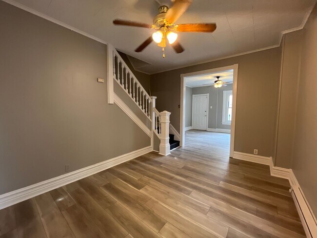 Foto del edificio - Newly renovated 3-bedroom, 2-bath home in ...