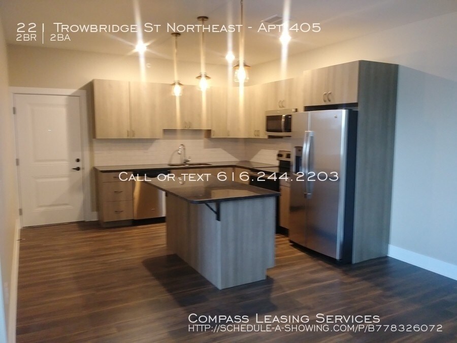 Primary Photo - 221 Trowbridge St NE