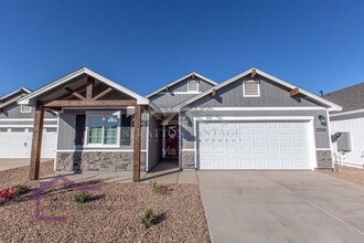 Building Photo - 2334 W Romley Rd