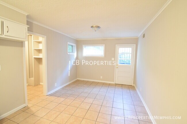 Foto del edificio - 2556 Courtney Dr