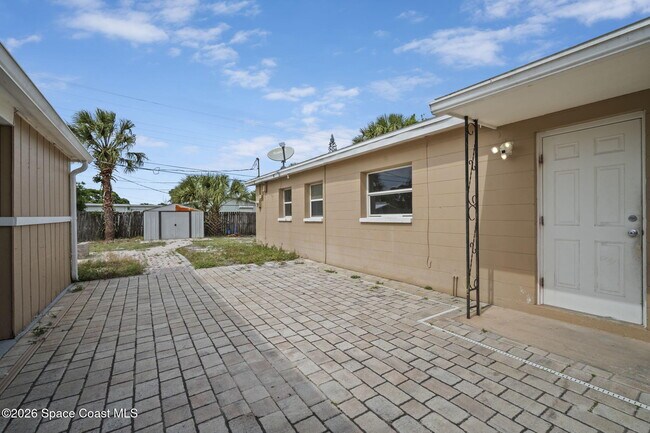 Foto del edificio - 1688 Eisenhower Ave