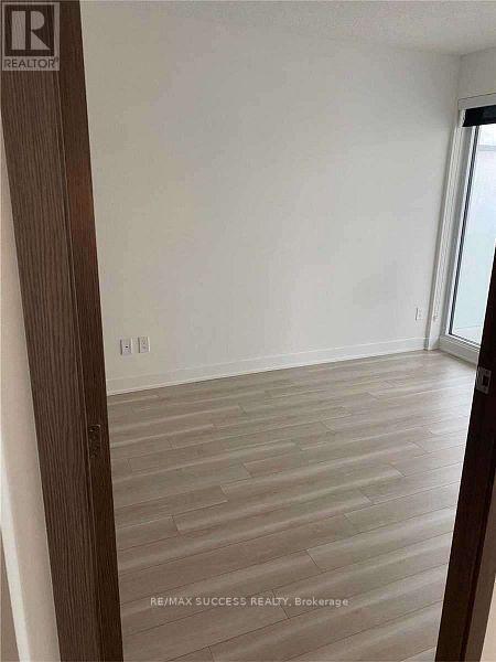 Photo du bâtiment - 2905 Bathurst St