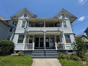 Building Photo - 17 Hillside Ave