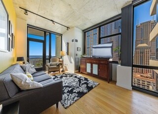 Building Photo - 235 W Van Buren St