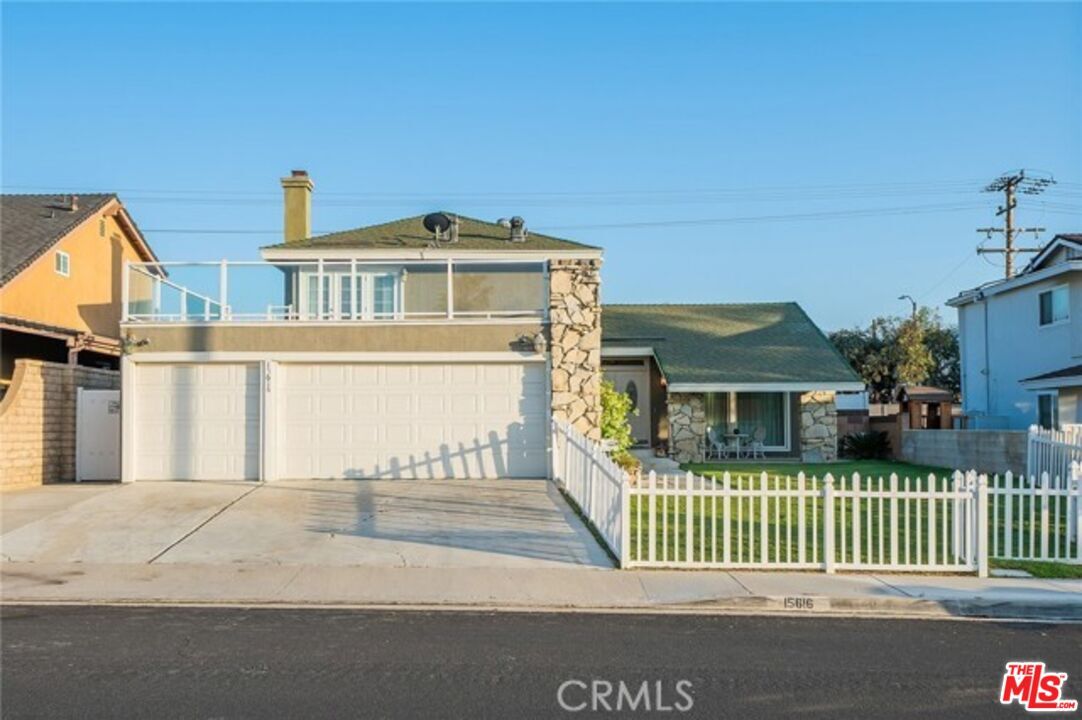 Primary Photo - 15616 Rosehaven Ln