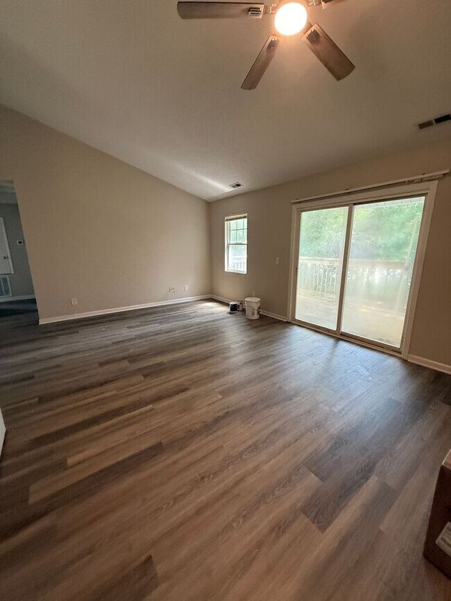 Foto del edificio - RENT SPECIAL! 3BR Close to UNCW/Oleander D...