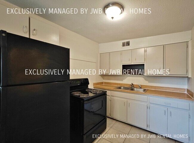 Foto del edificio - 2544 Vernon St