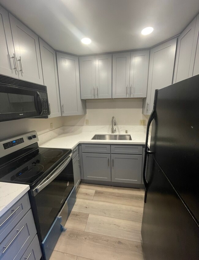 Update Kitchen - 2510 Torrey Pines Rd