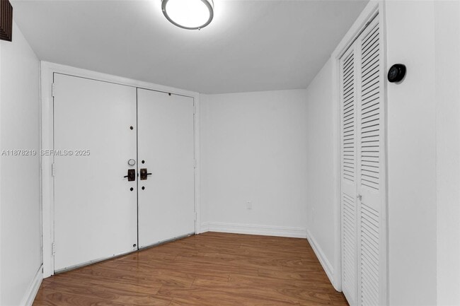 Foto del edificio - 13951 Kendale Lakes Cir