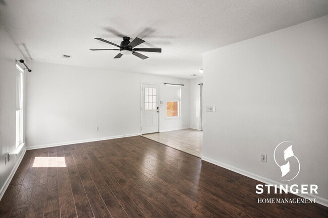 Foto del edificio - 1713 Drayton Dr