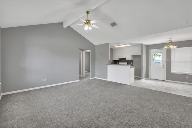 Building Photo - 16245 Sun View Ln