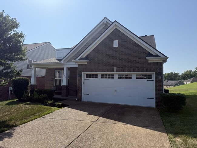 Building Photo - 605 Foster Ln