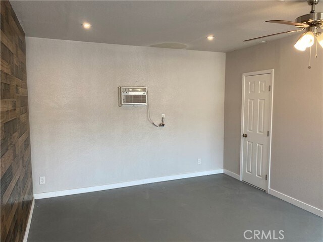 Foto del edificio - 8251 Mission Blvd