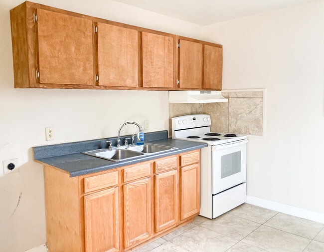 Building Photo - 129 Congress St