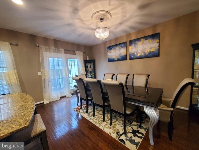 Foto del edificio - 7216 Sun king Ln