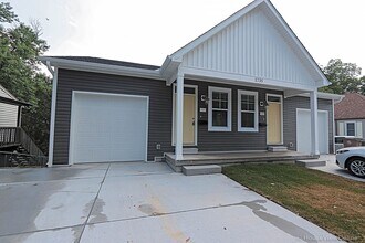 Building Photo - 1735 Dunklin St Building Photo - 1735 Dunklin St