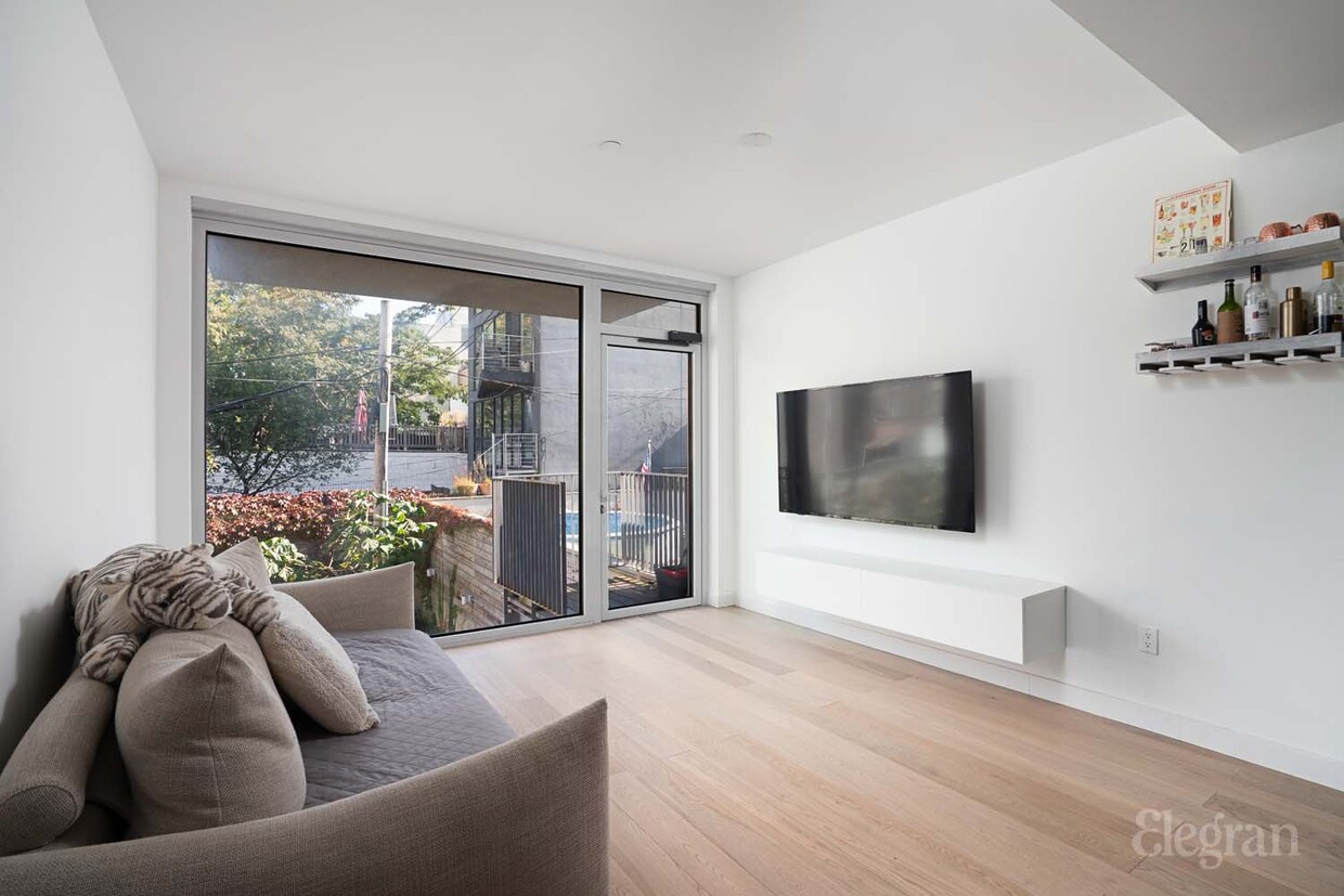 Foto principal - 630 Lorimer St