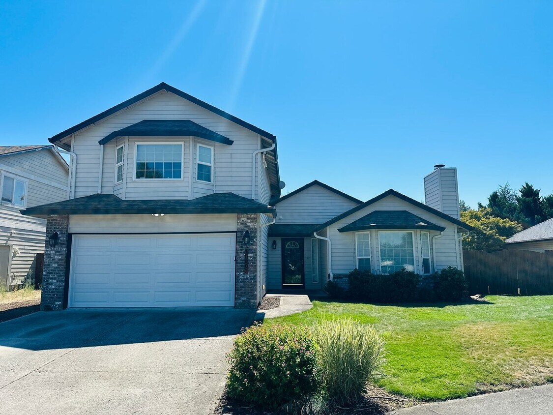 Foto principal - Charming Fisher's Landing Home