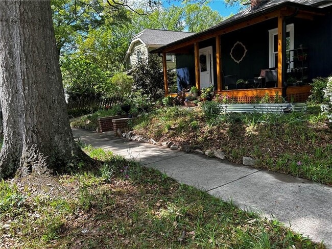 Foto del edificio - 111 Clifton St SE