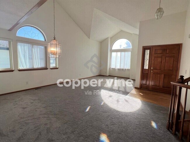 Foto del edificio - 8535 Oak Way