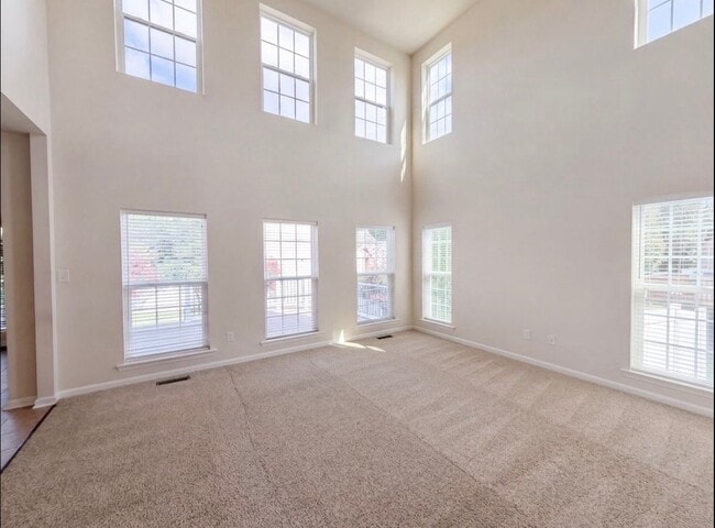 Building Photo - 13319 Castlewellan Dr