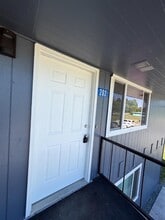 Building Photo - 17536 Bennett Rd