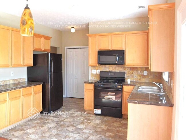 Foto del edificio - 940 Clairidge Ln SW