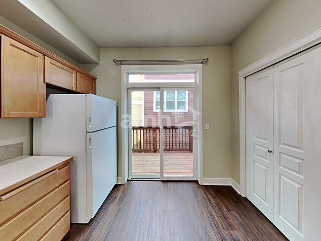 Foto del edificio - 129 Wild Rose St