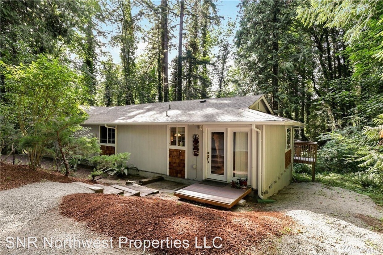 8220 94th St NW, Gig Harbor, WA 98332 Room for Rent in Gig Harbor, WA